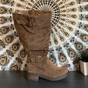 Brown Oilsuede Knee Boots